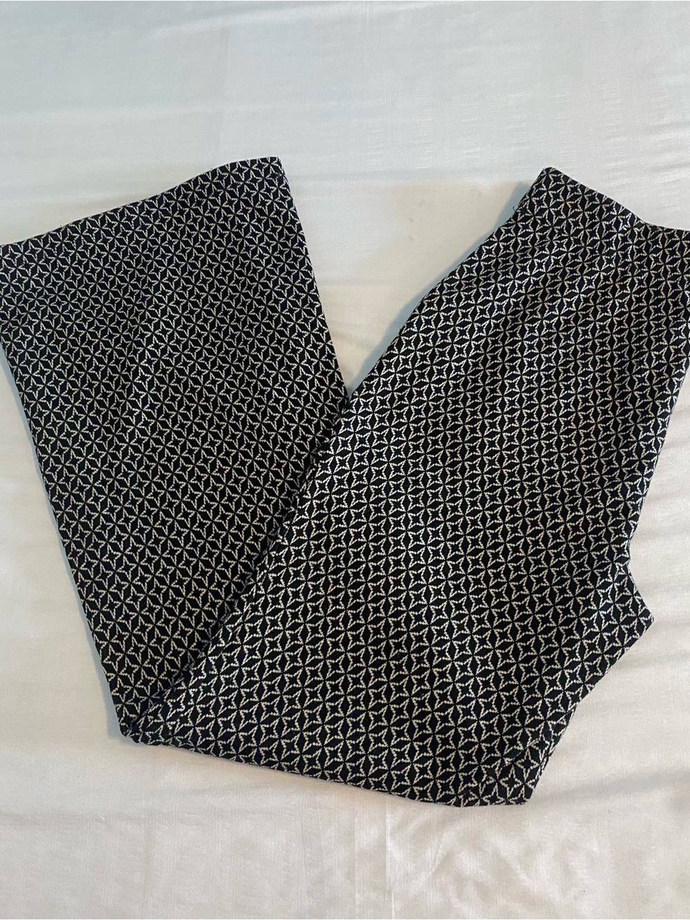 Max Studio Black and White Patterned Wide-Leg Trousers
